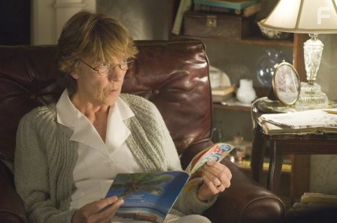 Eileen Atkins in Вечер (2007)