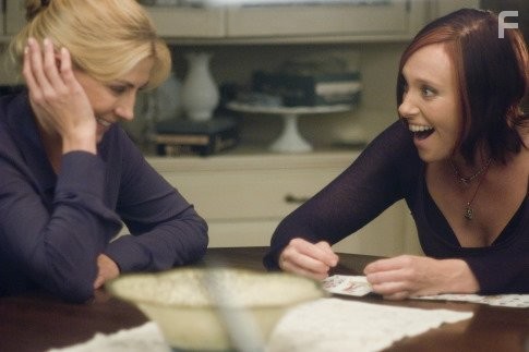 Toni Collette and Natasha Richardson in Вечер (2007)