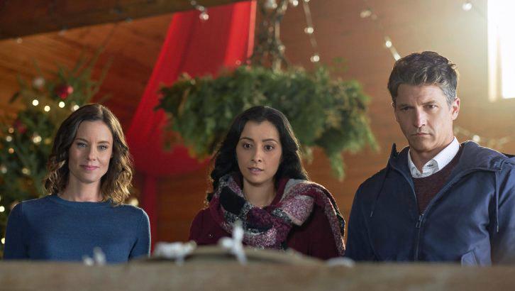 Jefferson Brown, Ashley Williams, and Laura Miyata in Northern Lights of Christmas (2018)