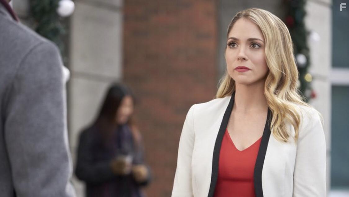 Brooke Nevin in Jingle Around the Clock (2018)