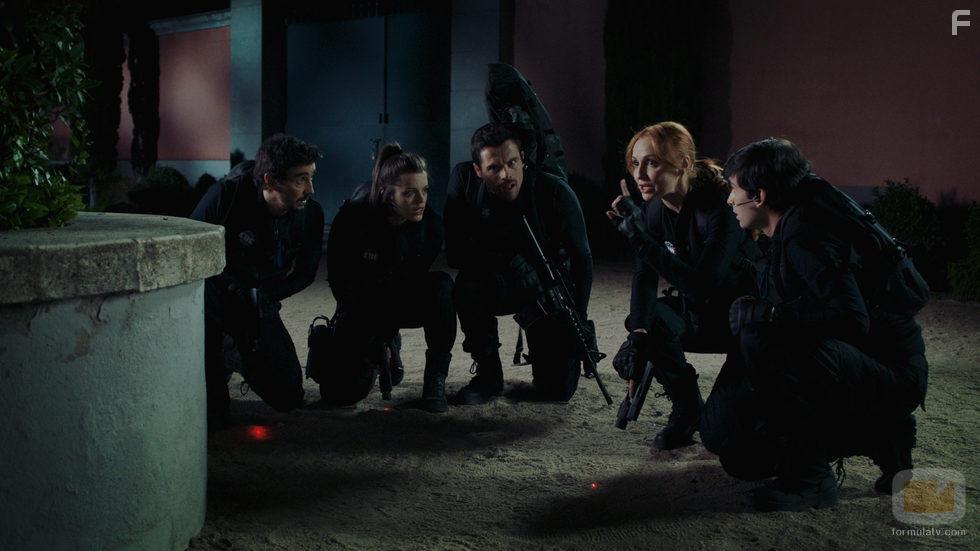 Cristina Castao, Canco Rodrguez, Octavi Pujades, Adriana Torrebejano, and lvaro Fontalba in Cuerpo de lite (2018)