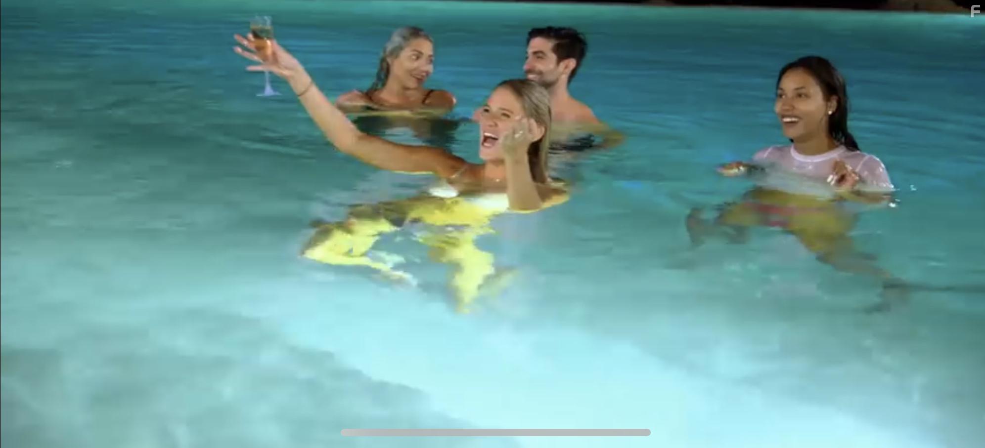 Пляжный клуб Линдси Лохан