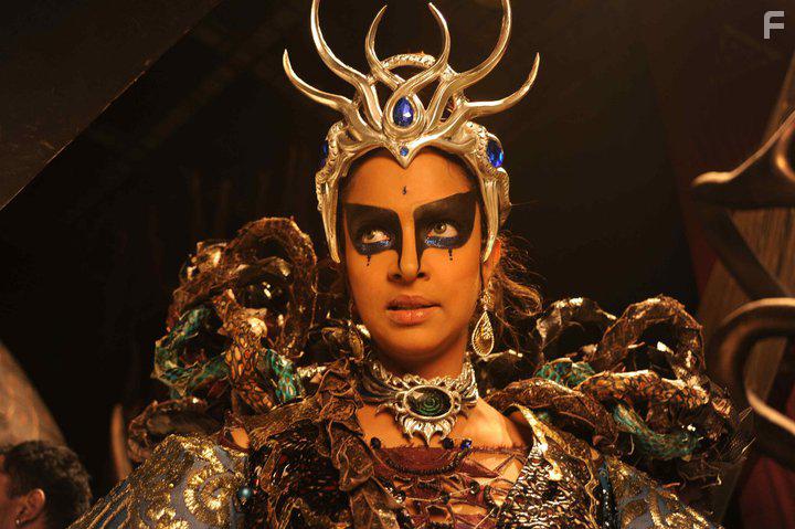 Lakshmi Manchu in Anaganaga O Dheerudu (2011)