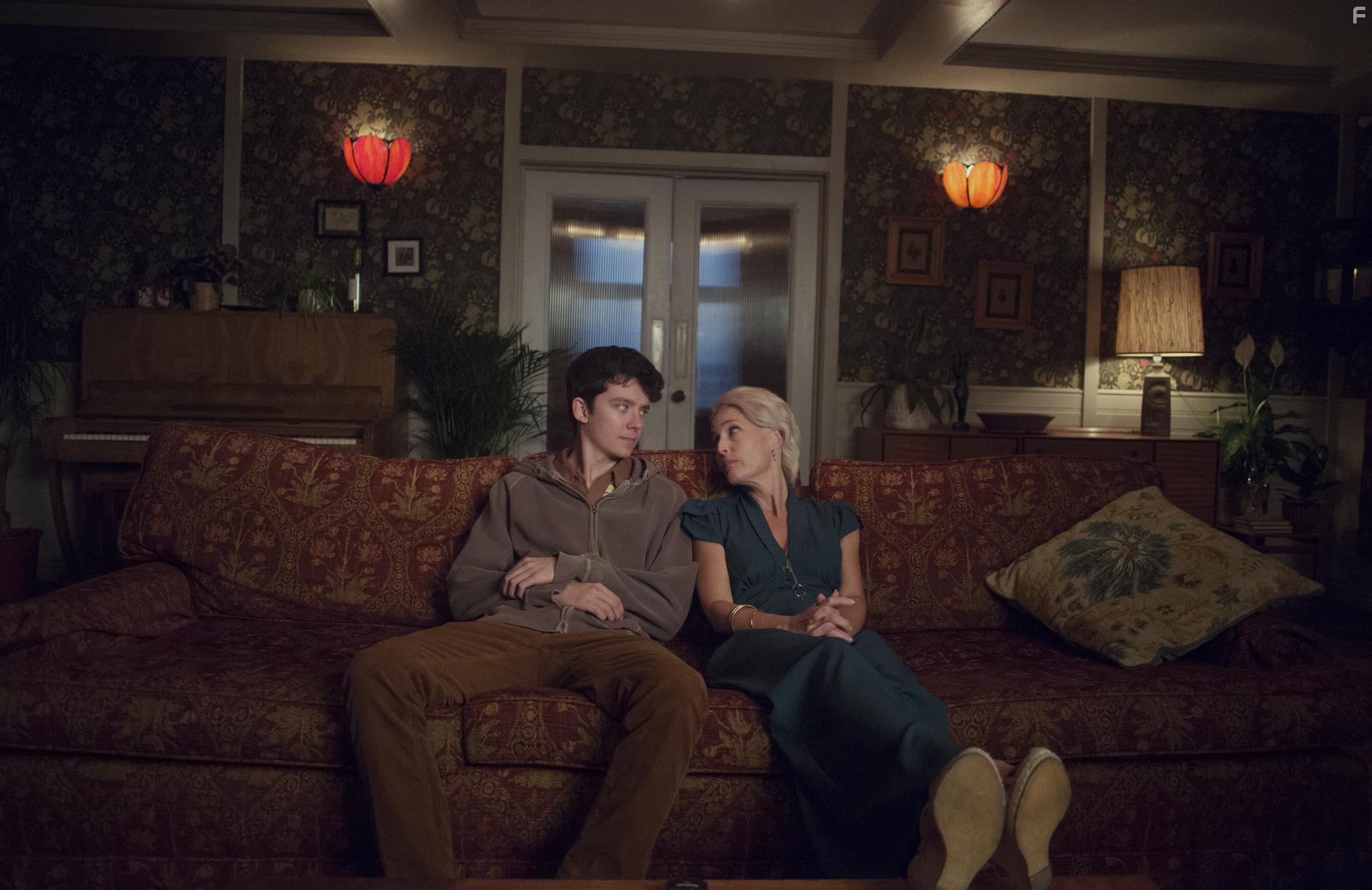 Gillian Anderson and Asa Butterfield in Sex Education (2019)