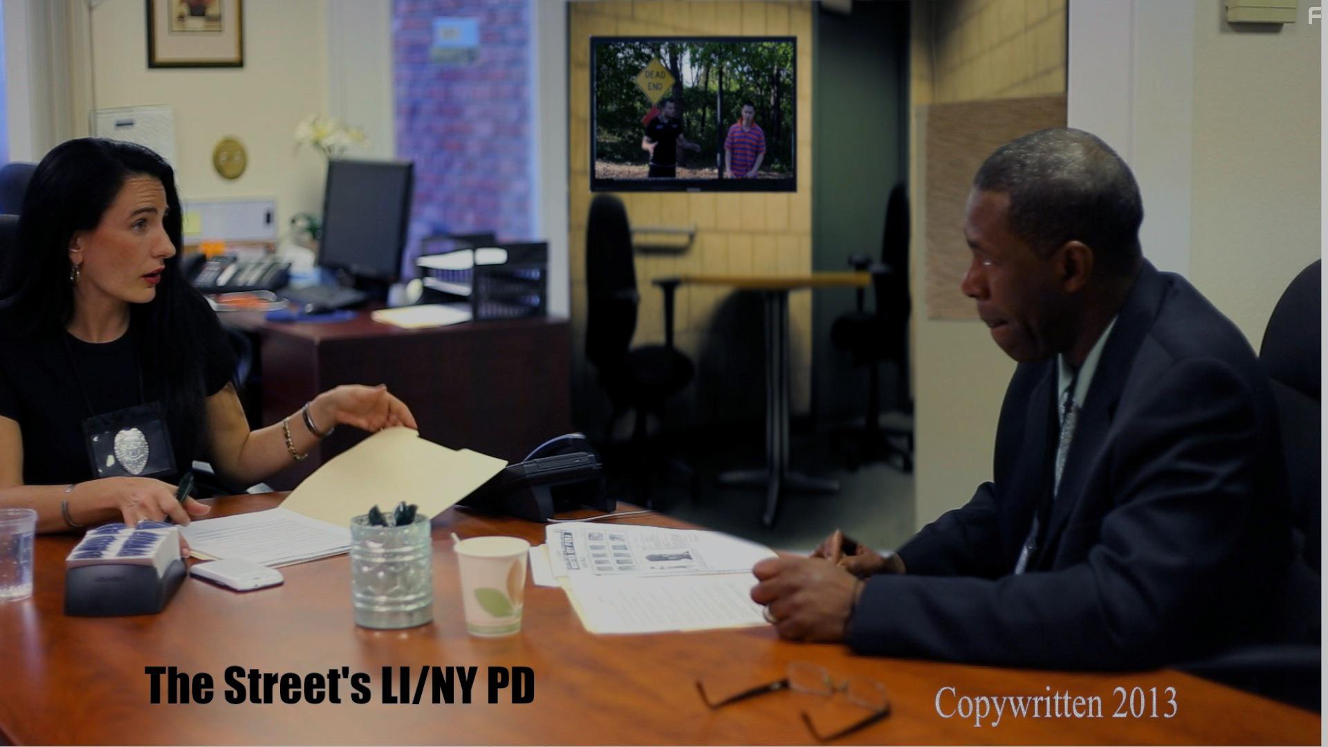 Steve Huz in The Streetz (2017)