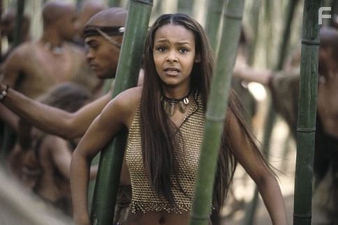 Samantha Mumba in Машина времени (2002)