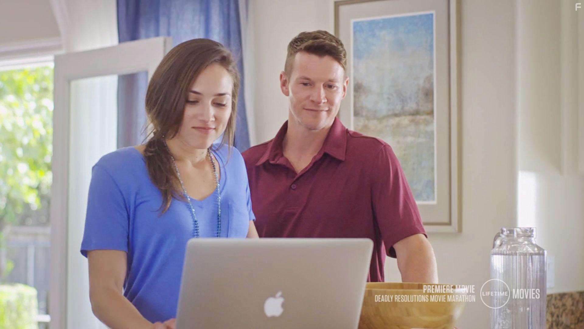 Chad Michael Collins and Rosslyn Luke in Sisters in Crime (2018)