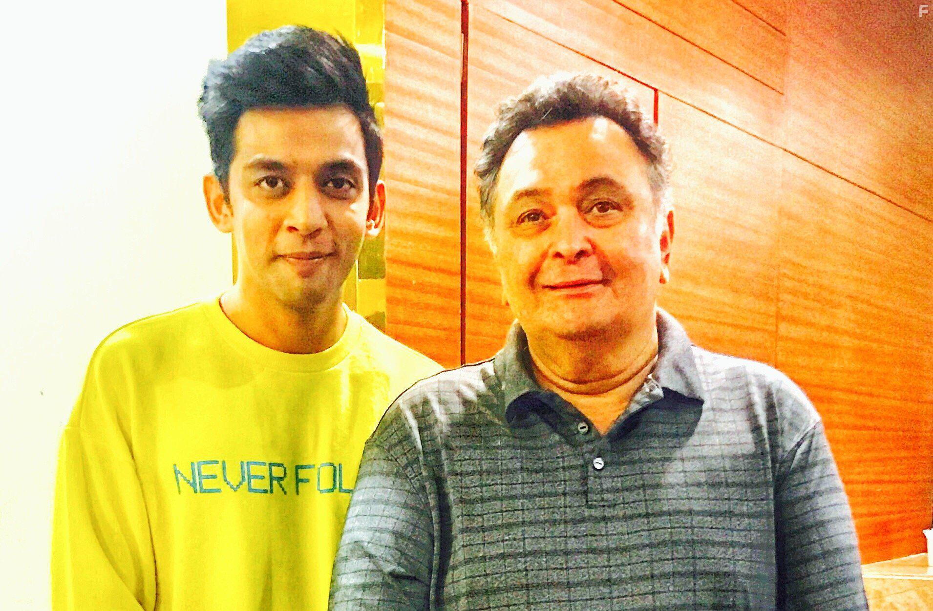 Rishi Kapoor and Ashrut Jain in Mulk (2018)