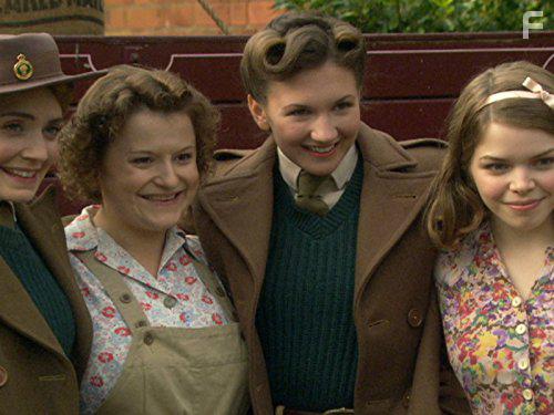 Christine Bottomley, Jo Woodcock, Summer Strallen, and Becci Gemmell in Land Girls (2009)