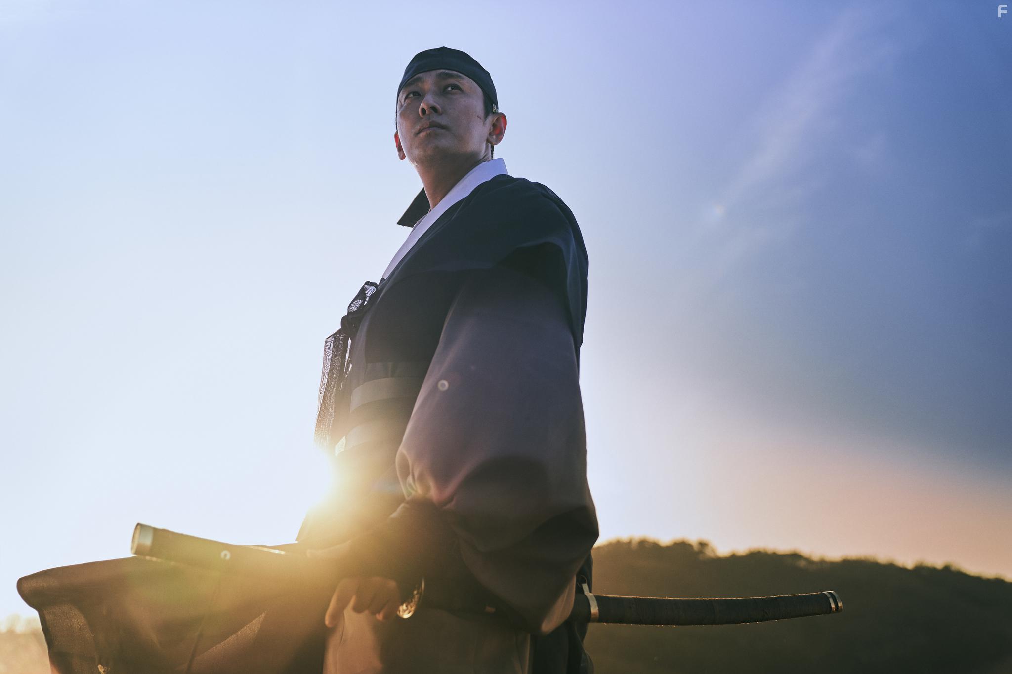 Ji-Hoon Ju in Kingdom (2019)