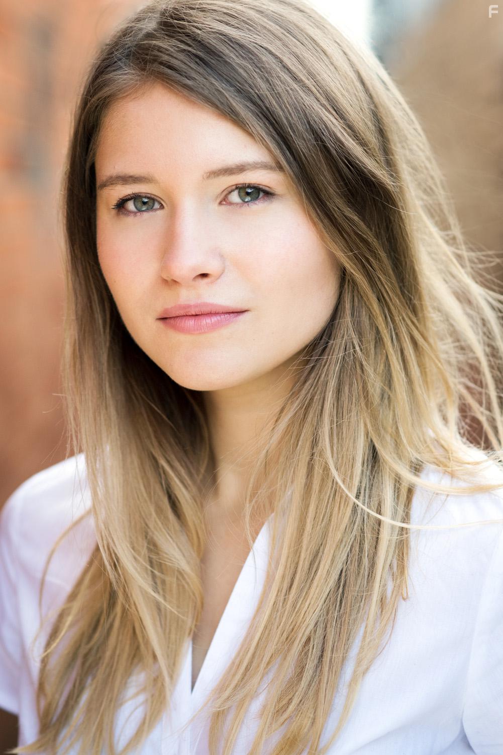 Daria Varlamova in Jack Irish (2016)