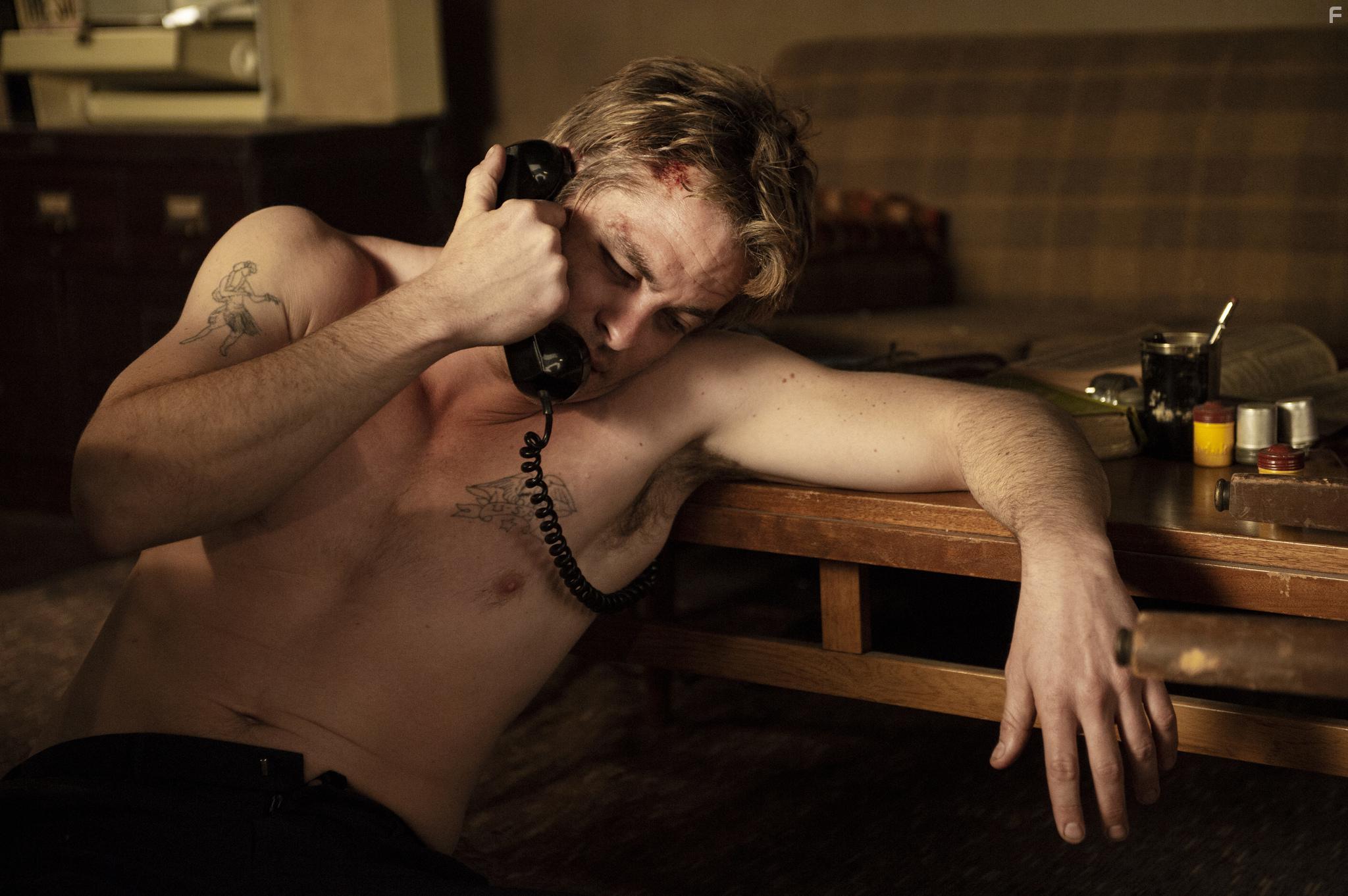 Chris Pine in I Am the Night (2019)