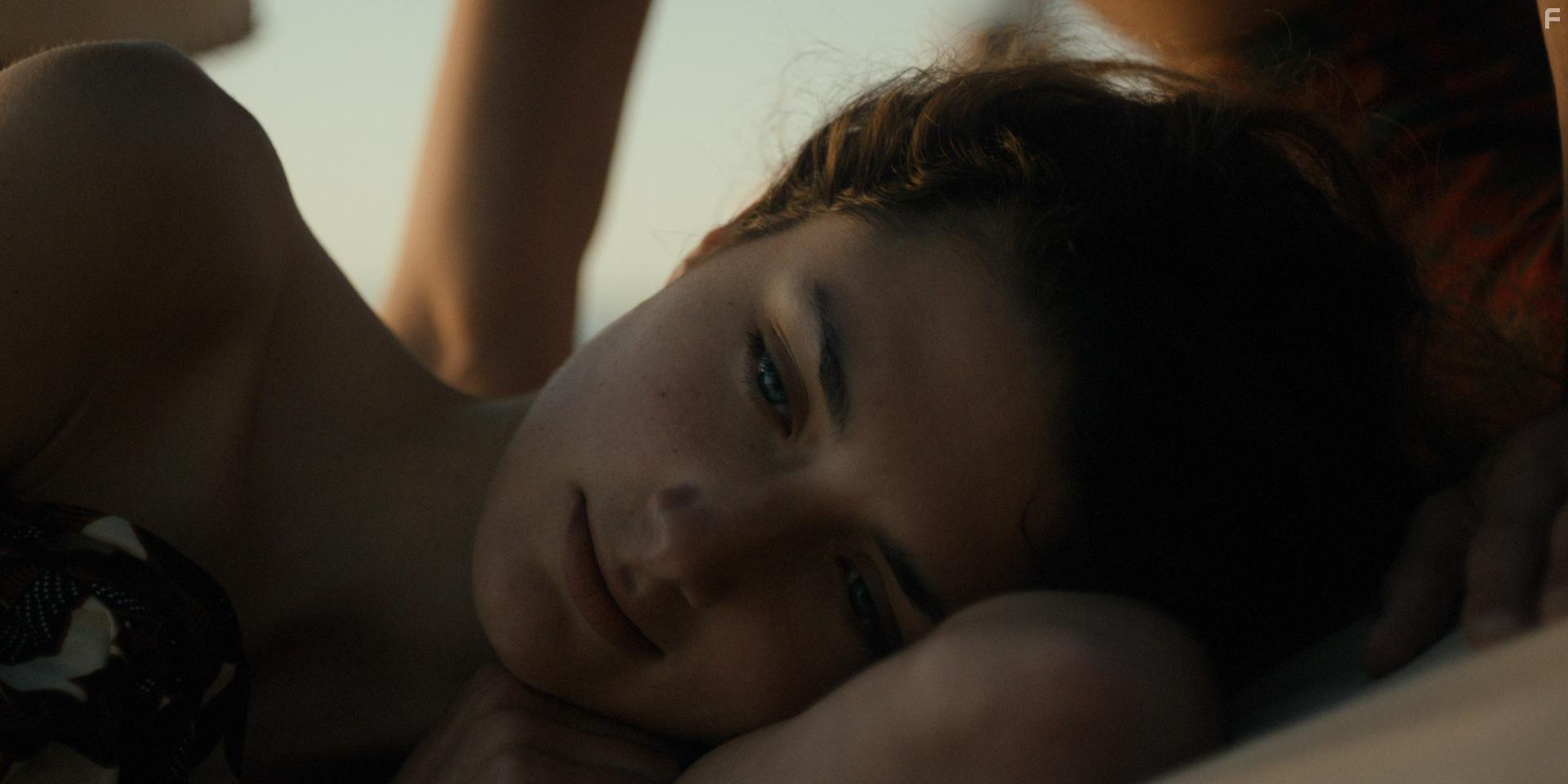 Daisy Bevan in Noble Earth (2017)