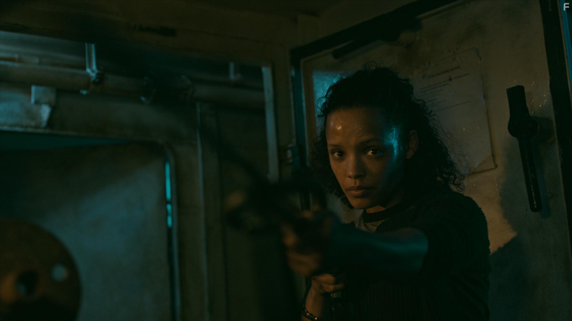 Nicole Fortuin in Dead in the Water (2018)