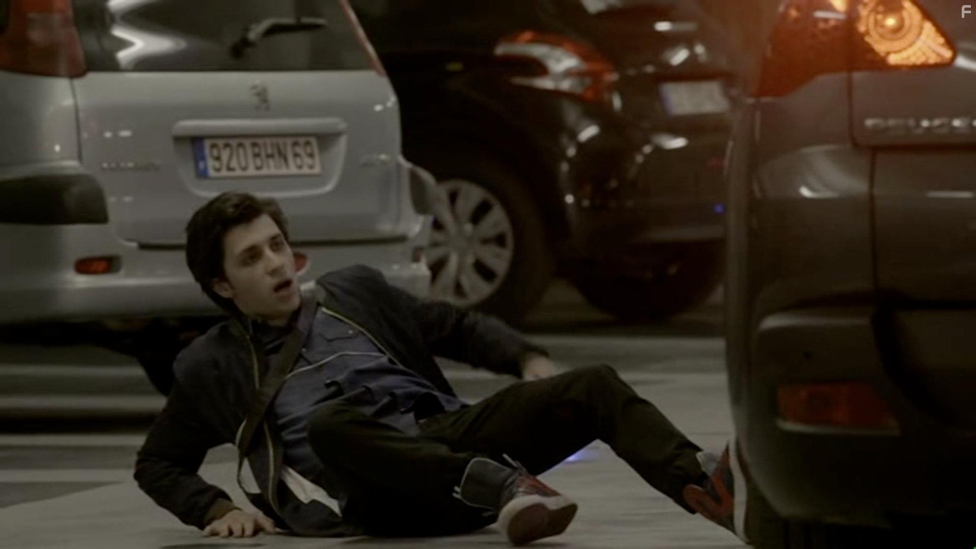 Maxence Kouzoubachian in Accus (2015)