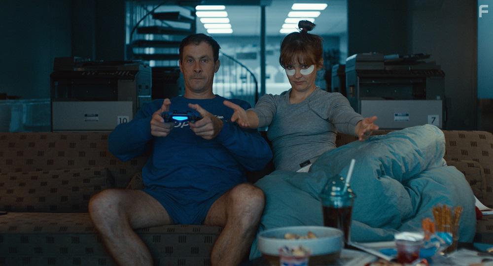 Marc Hosemann and Laura Tonke in Zwei im falschen Film (2017)