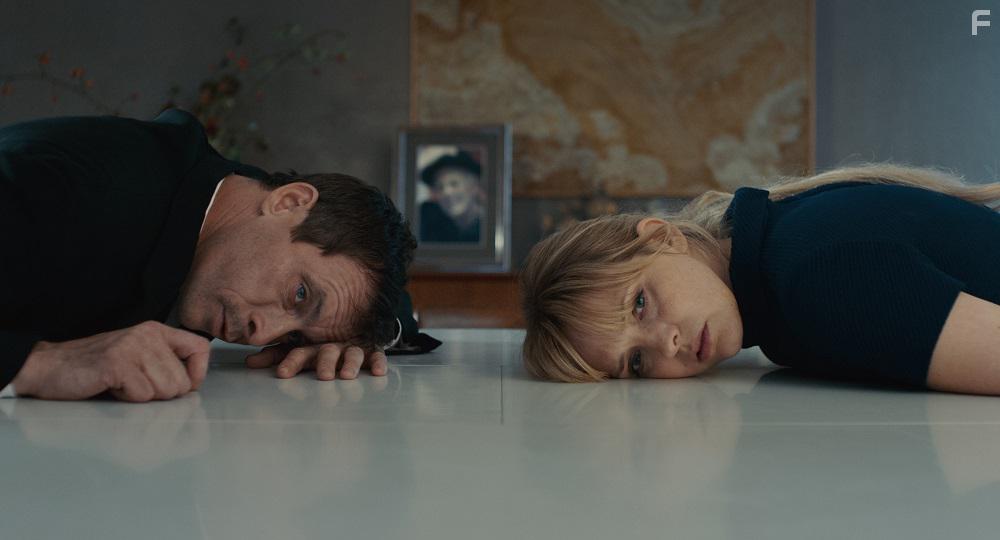 Marc Hosemann and Laura Tonke in Zwei im falschen Film (2017)