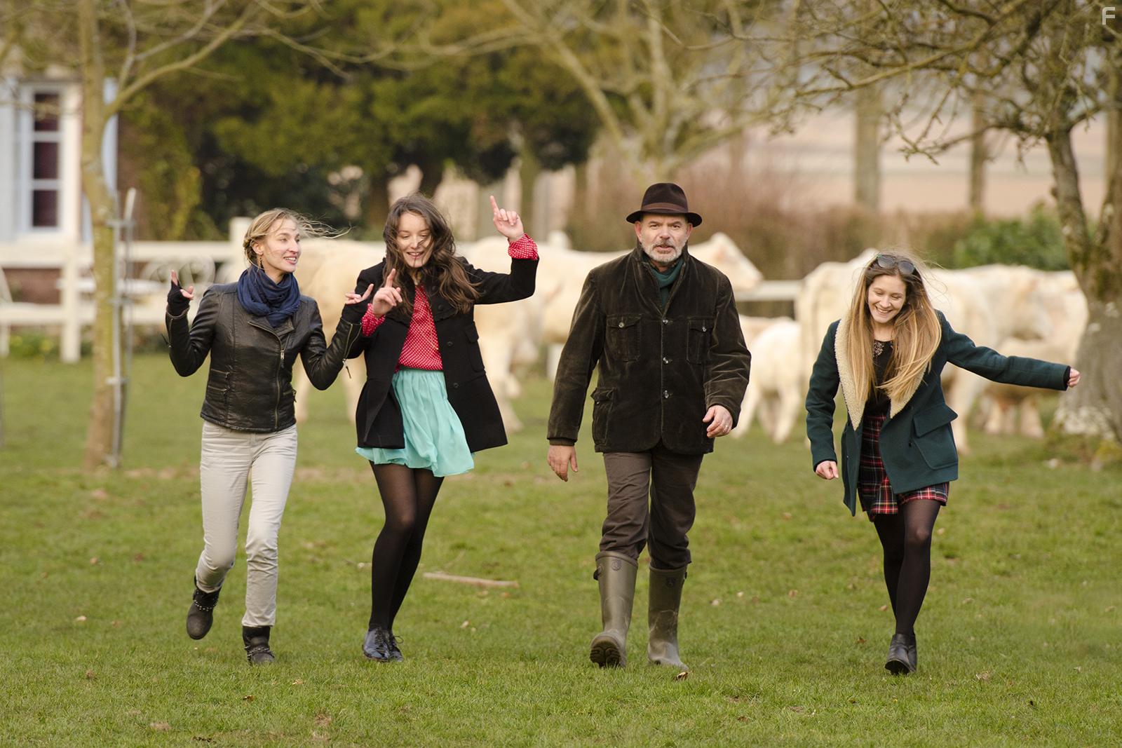 Jean-Pierre Darroussin and Anas Demoustier in La ritournelle (2014)