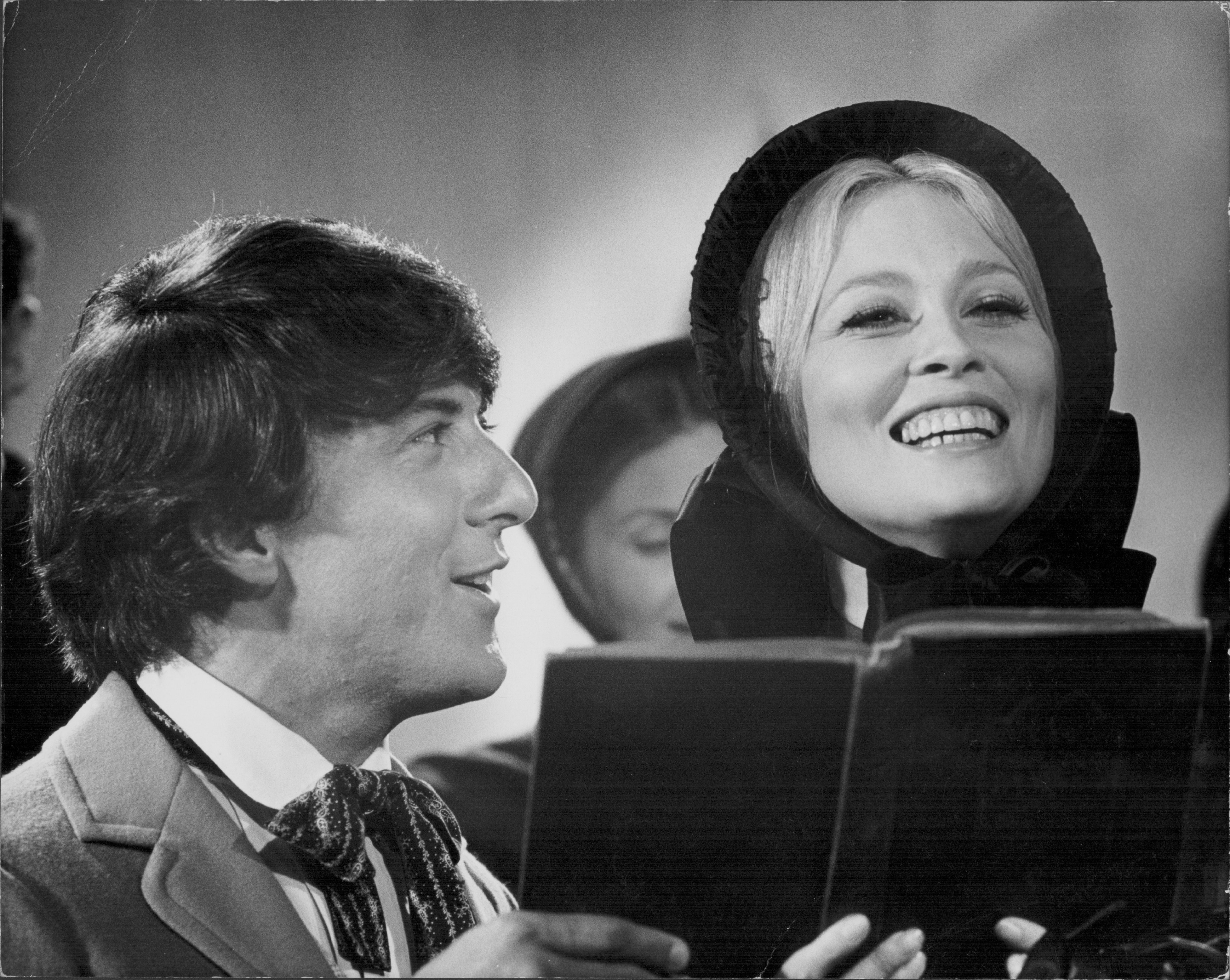 Dustin Hoffman and Faye Dunaway in Маленький большой человек (1970)