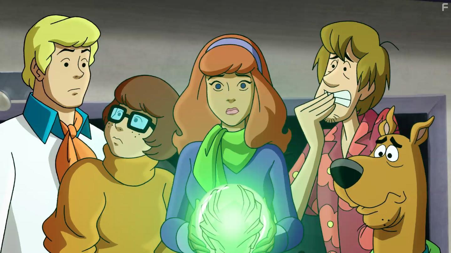 Matthew Lillard, Grey Griffin, Frank Welker, and Kate Micucci in Scooby-Doo! and the Curse of the 13th Ghost (2019)