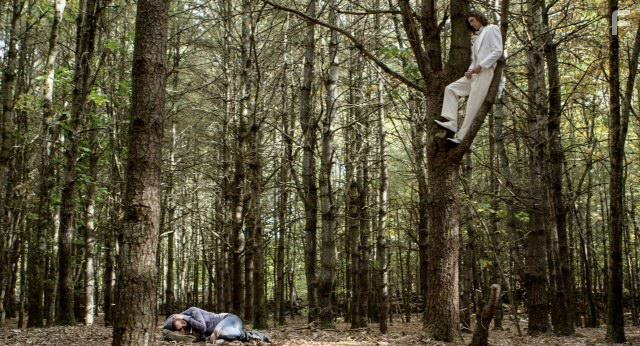 Emily Jackson and Benjamin Frankenberg in Living with the Dead: A Love Story (2015)