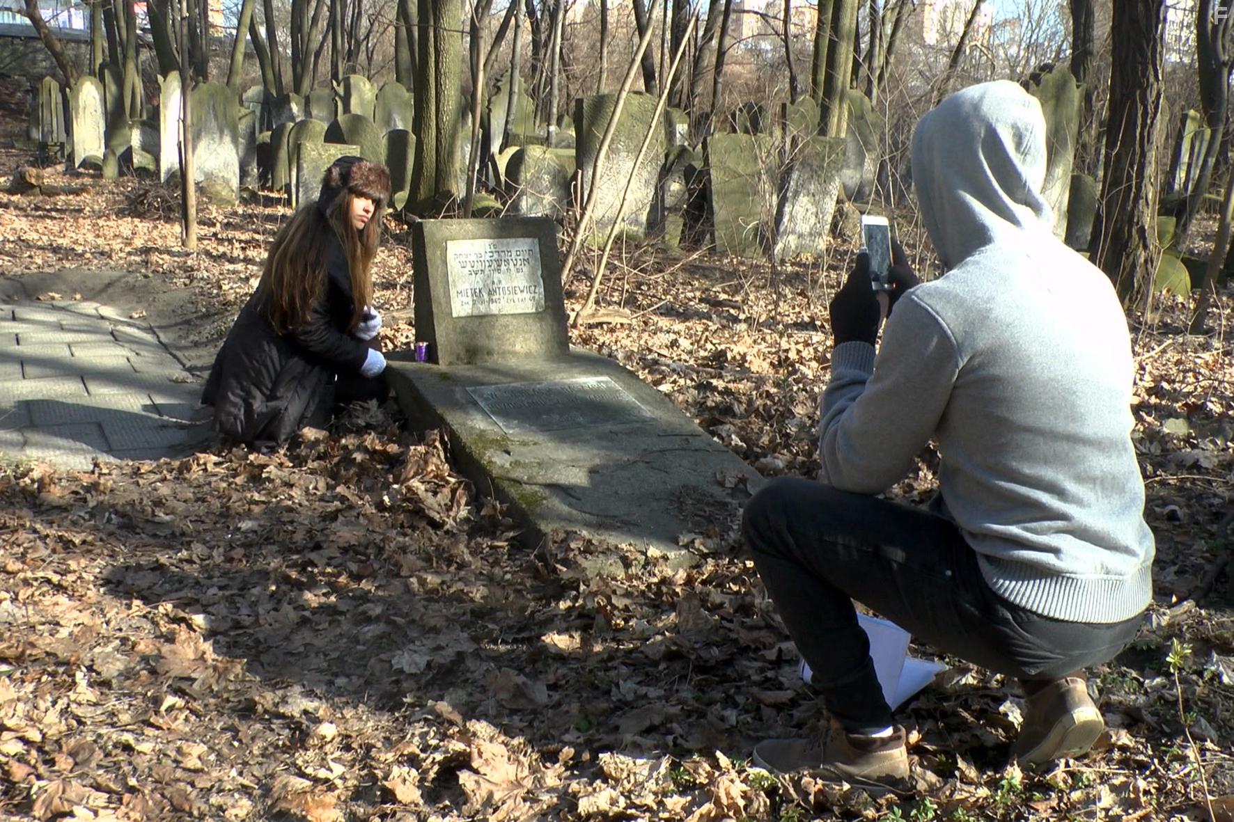 #Uploading_Holocaust (2016)