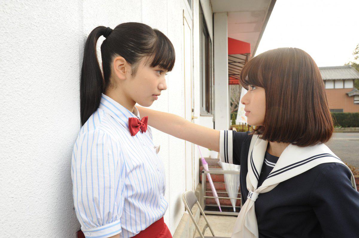 Maika Yamamoto and Nana Komatsu in Koi wa ameagari no y ni (2018)