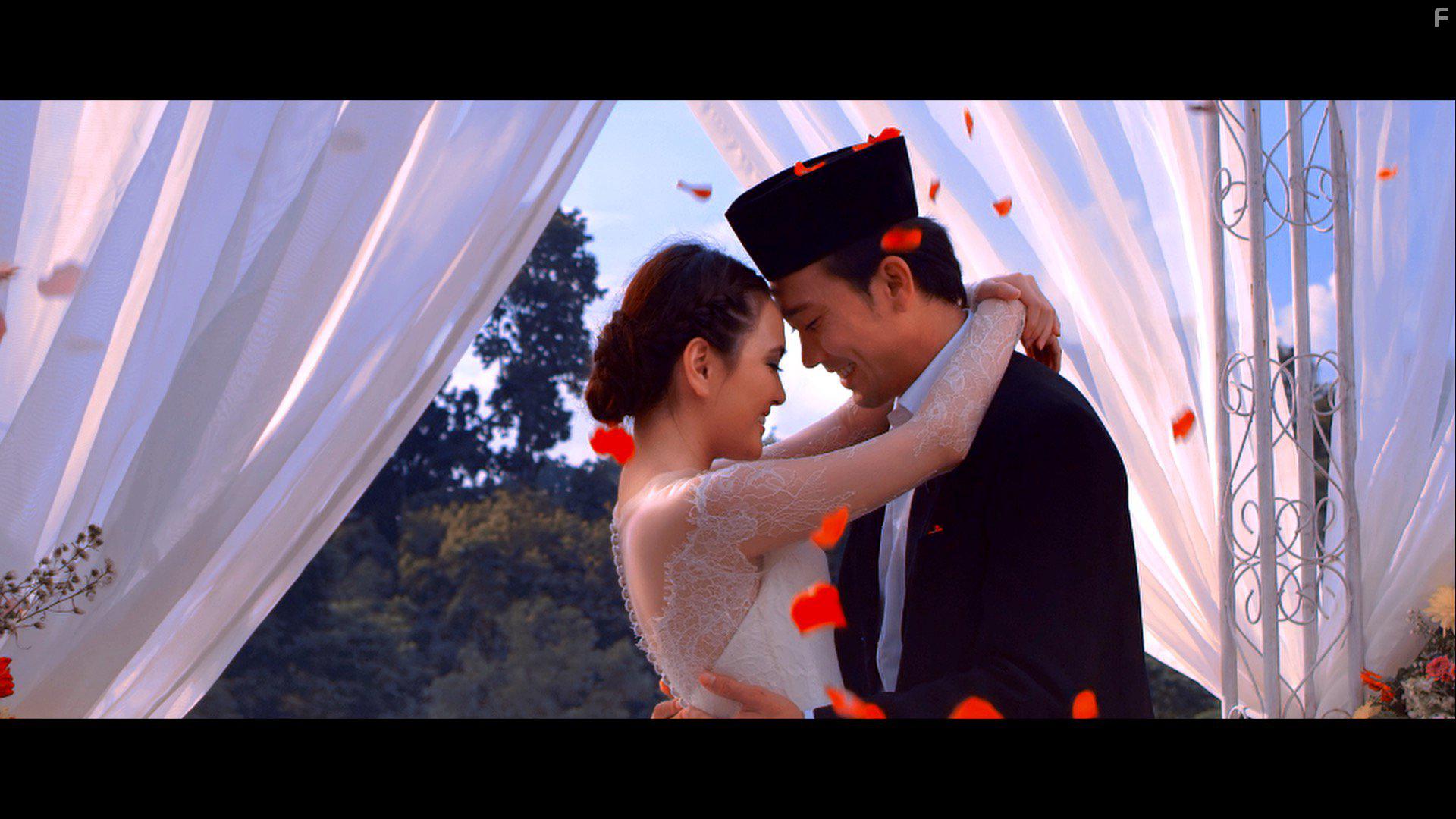 Shandy Aulia and Denny Sumargo in The Doll (2016)