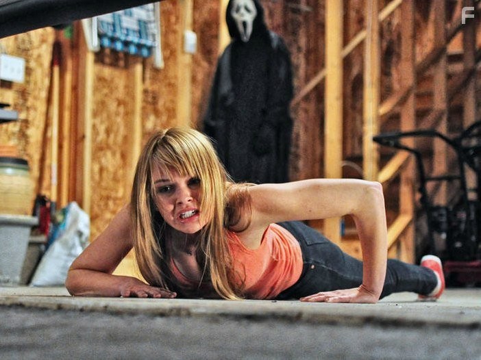 Aimee Teegarden in Крик 4 (2011)