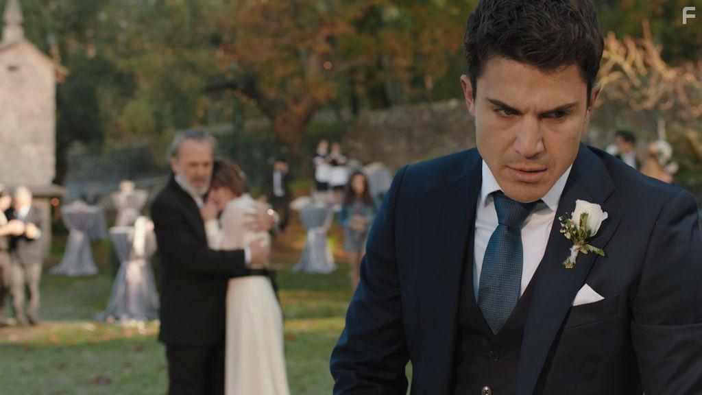 Jose Coronado and lex Gonzlez in Vivir sin permiso (2018)