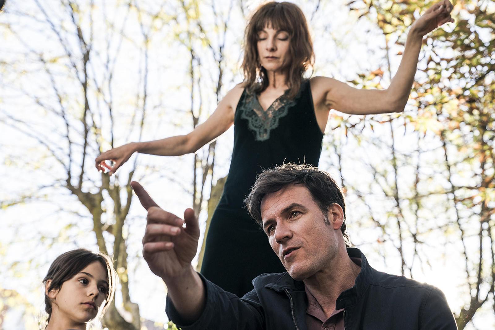 Najwa Nimri and Daniel Grao in El rbol de la sangre (2018)