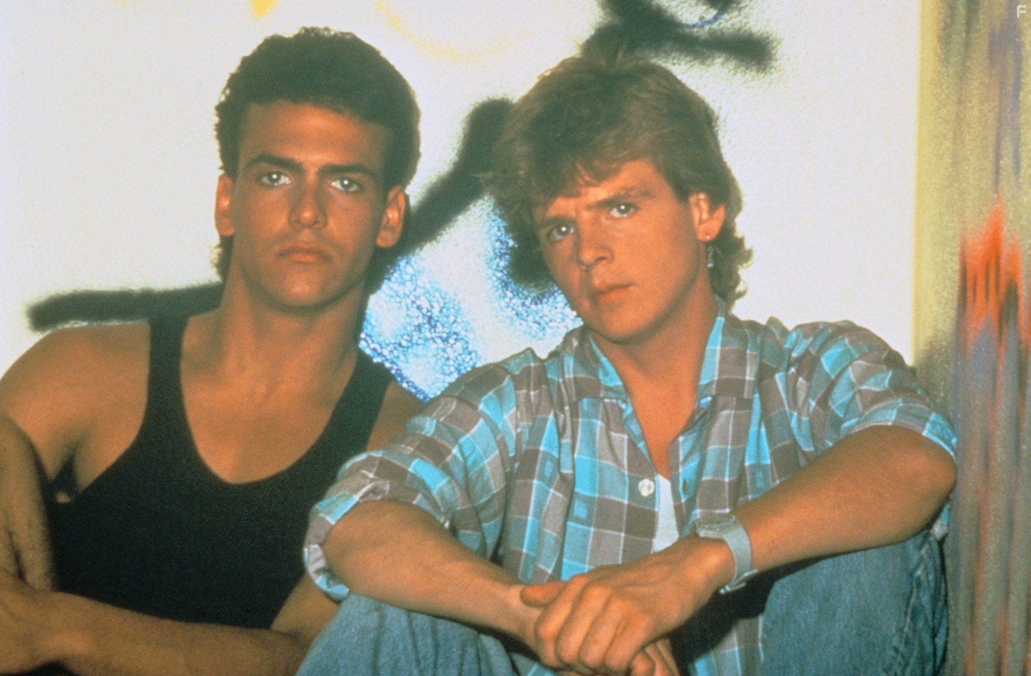 Mark Patton and Robert Rusler in Кошмар на улице Вязов 2: Месть Фредди (1985)