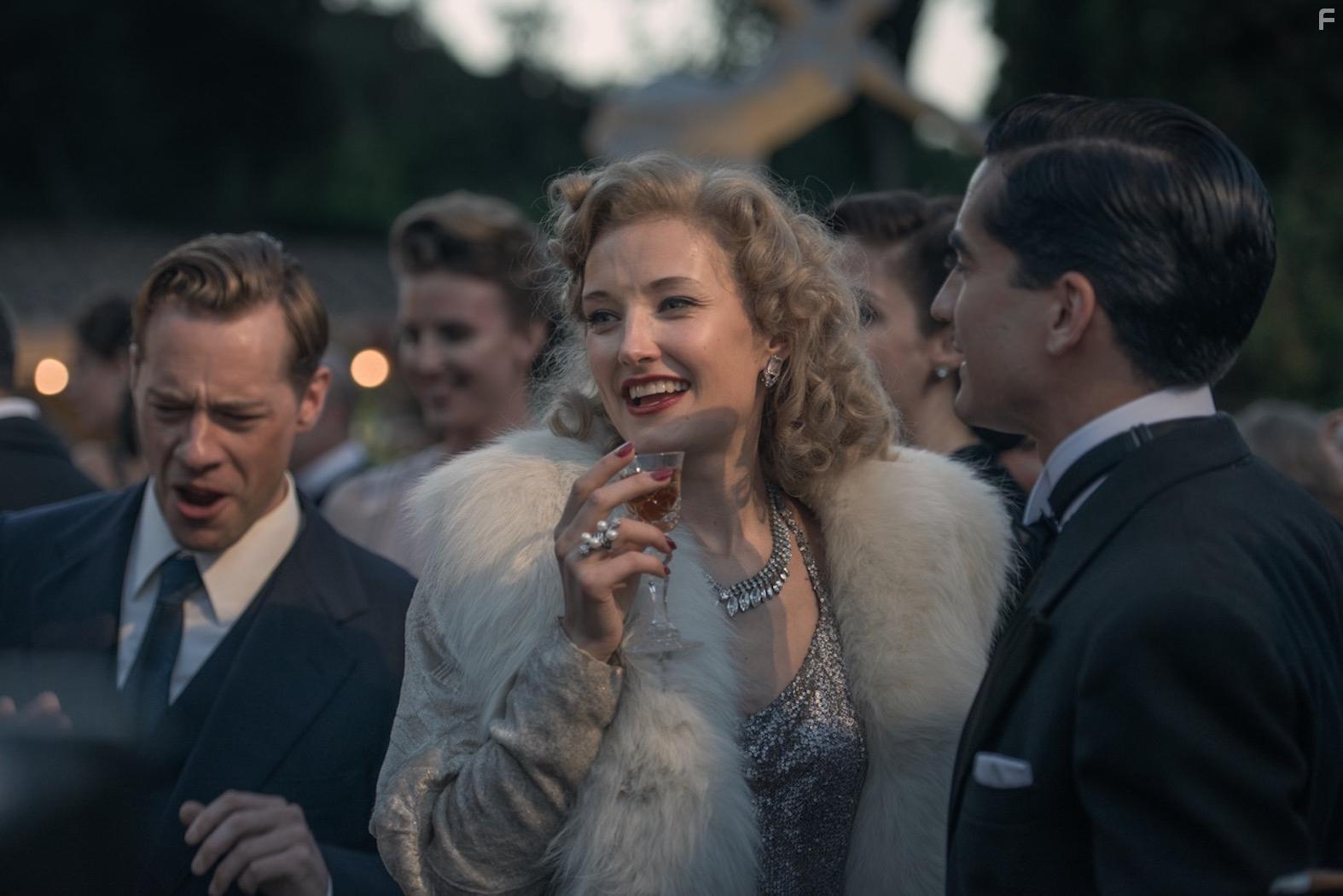 Gustavo Rojo, Ine Marie Wilmann, and Eldar Skar in Sonja: The White Swan (2018)