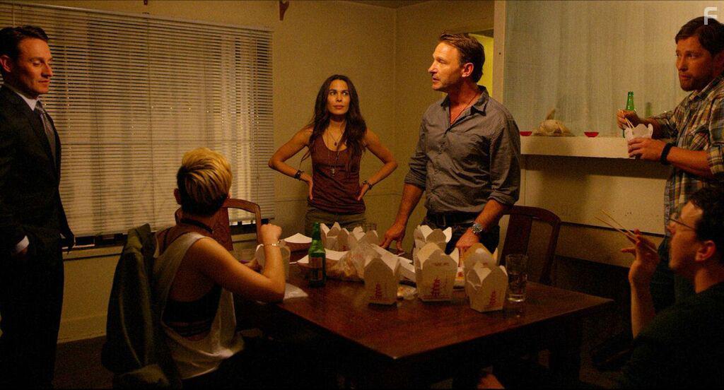 Thomas Kretschmann, Nadine Velazquez, Josh Stewart, Chris Coy, Matt Munroe, and Bex Taylor-Klaus in Discarnate (2018)