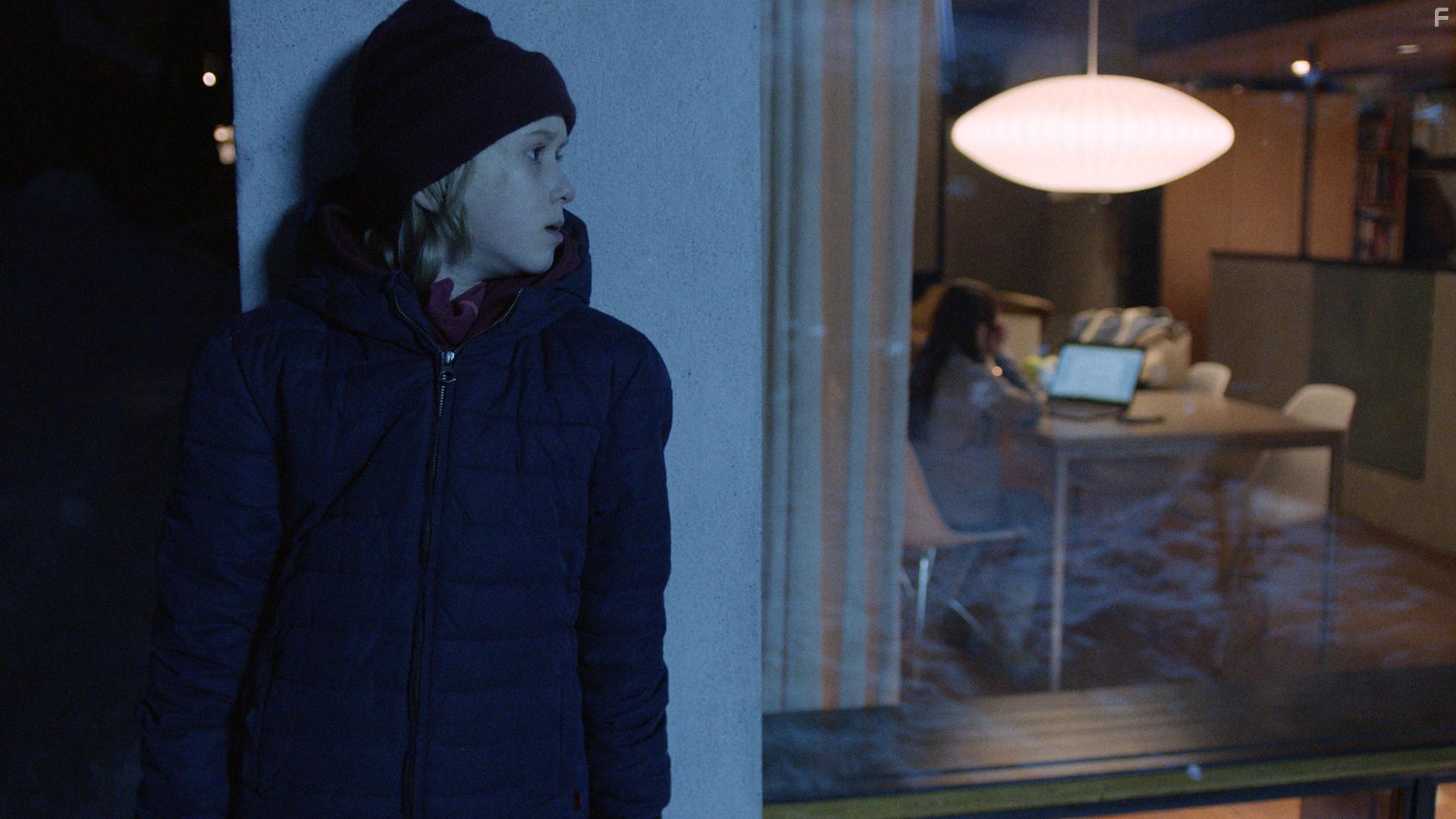 Leonard Valestrand Eike and Hannah Raanes-Holm in ZombieLars (2017)