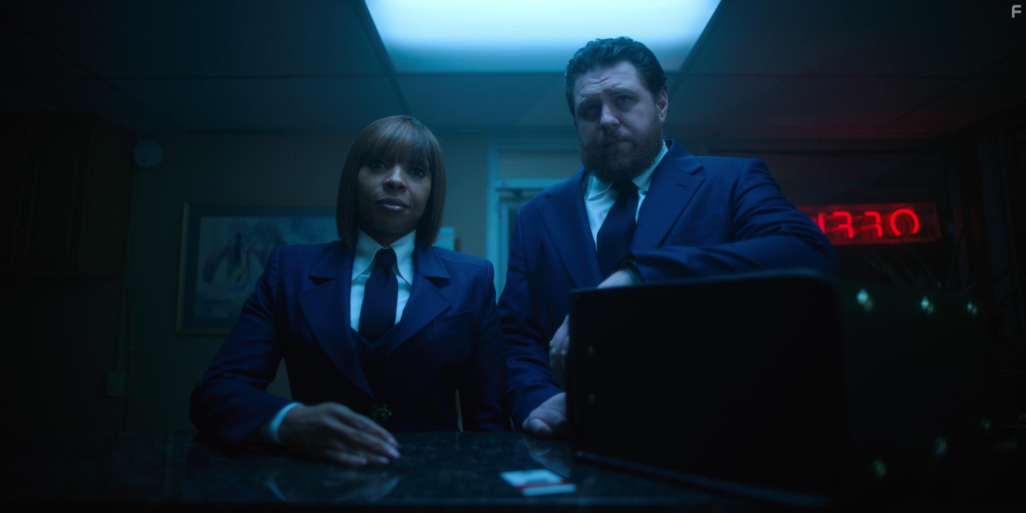 Mary J. Blige and Cameron Britton in The Umbrella Academy (2019)