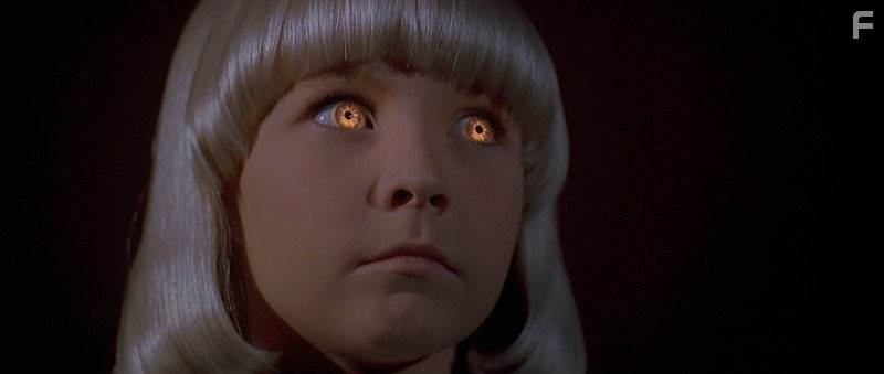 Деревня проклятых (1995)