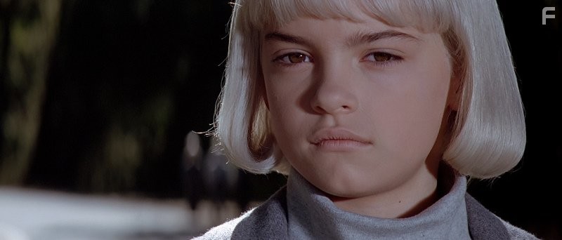 Деревня проклятых (1995)