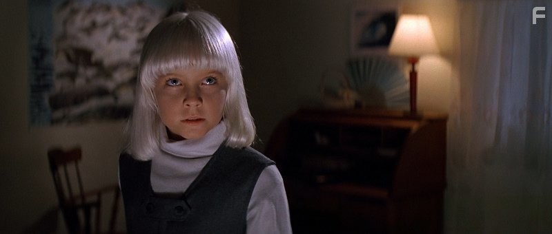 Деревня проклятых (1995)