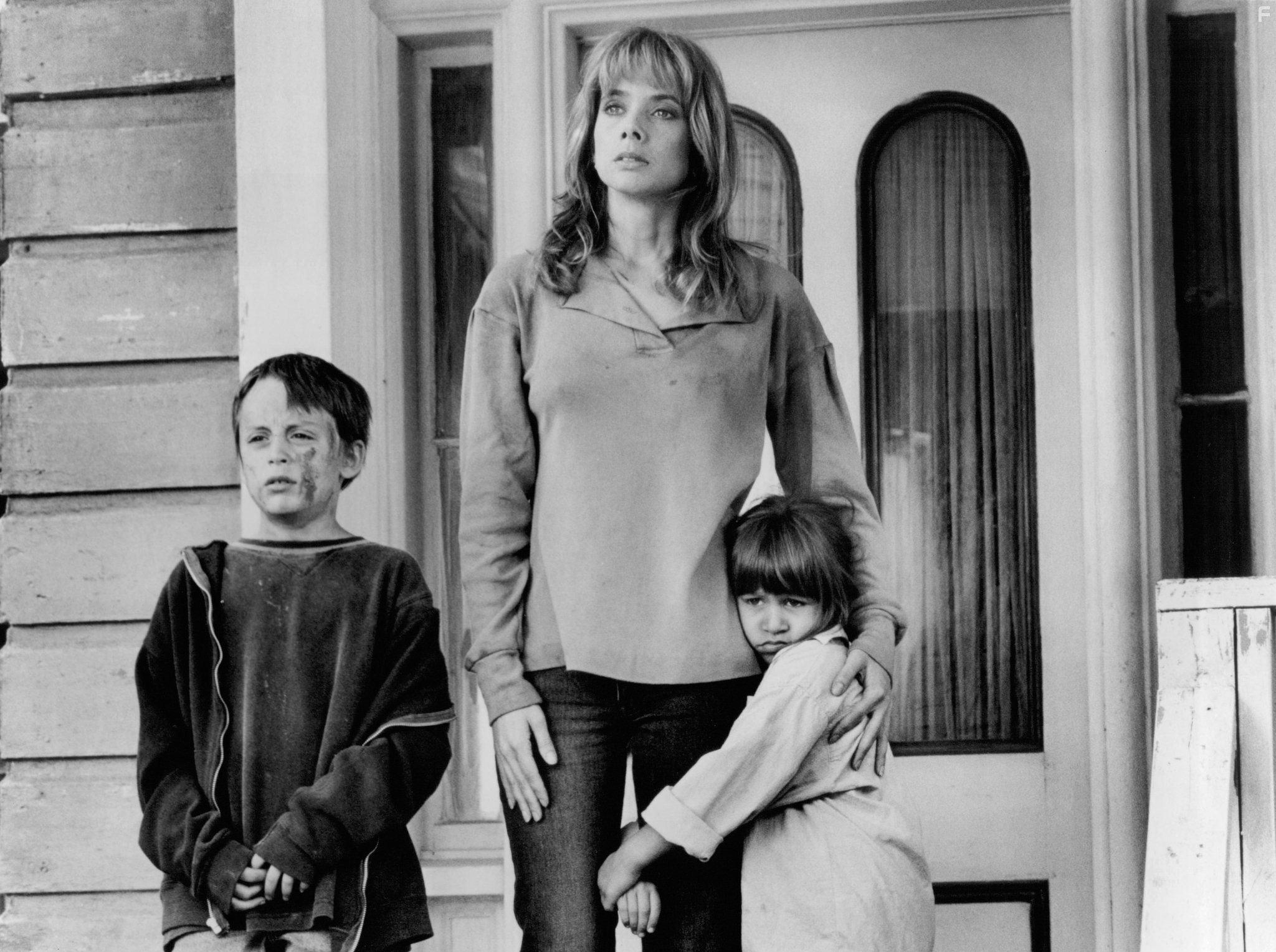 Rosanna Arquette, Kieran Culkin, and Tiffany Taubman in Некуда бежать (1993)