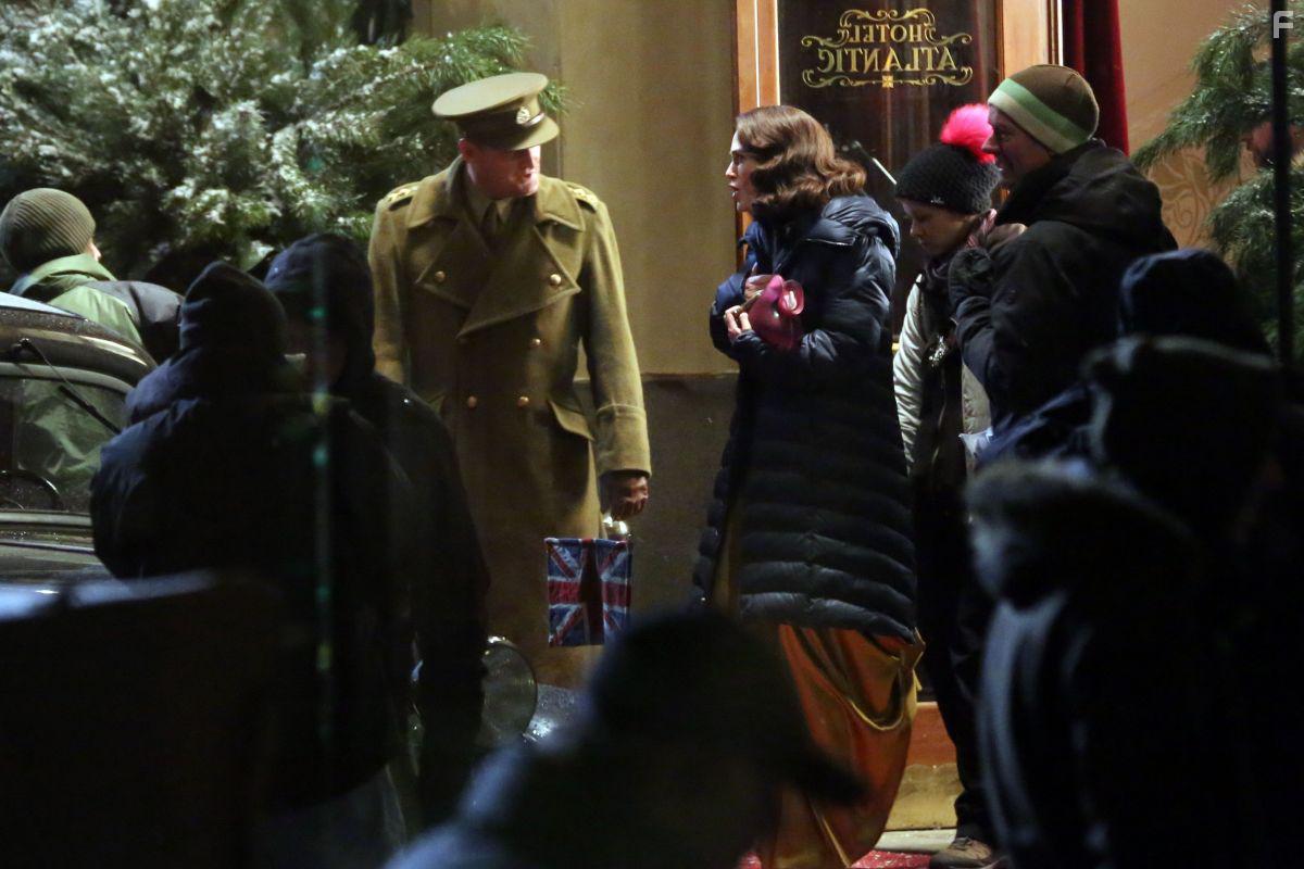 Jason Clarke and Keira Knightley in The Aftermath (2019)