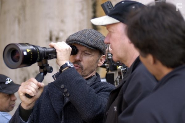 Michael Keaton in Веселый господин (2008)