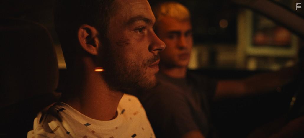 Ilian Bergala and Flix Maritaud in Jonas (2018)