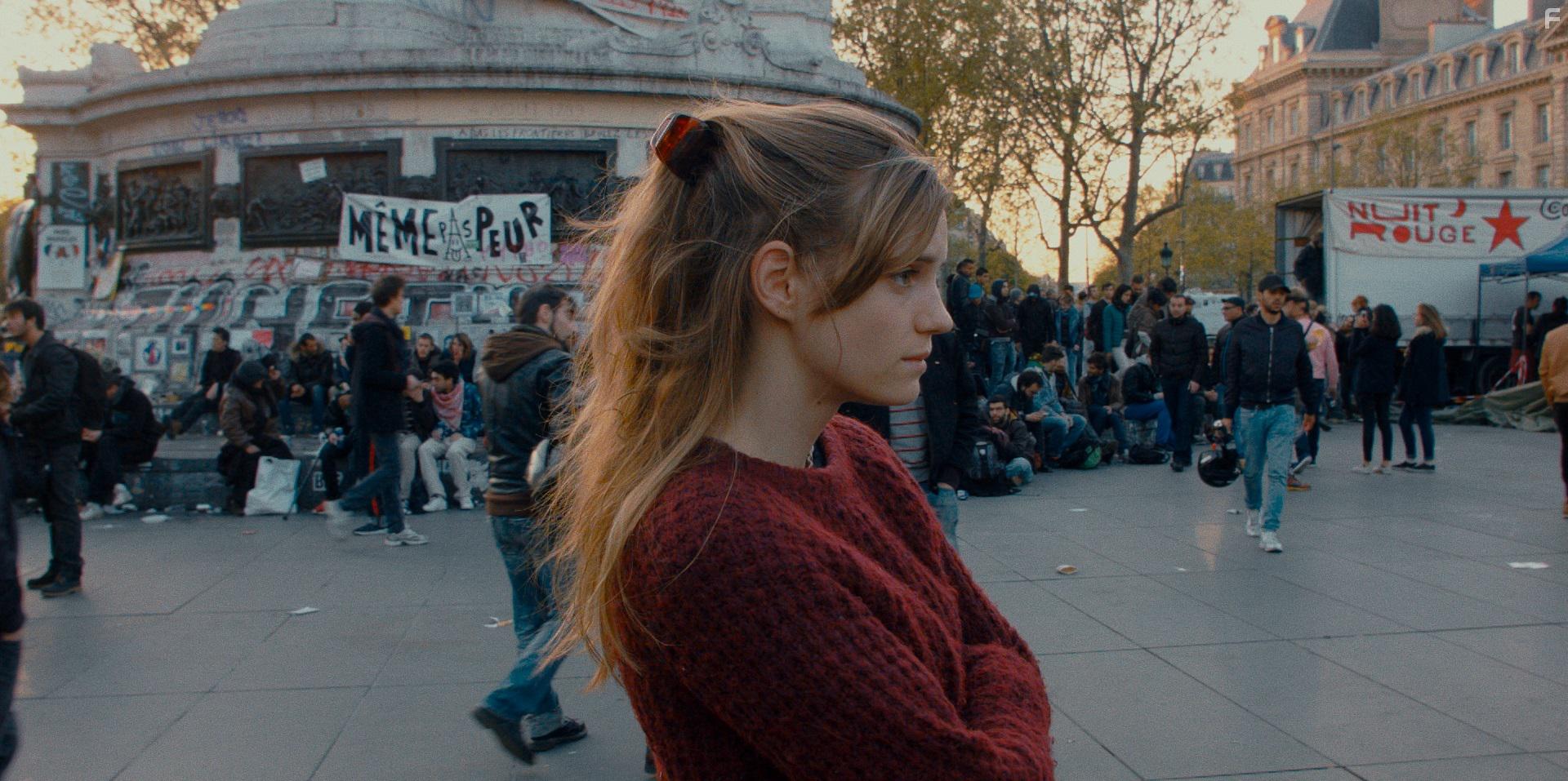 Nomie Schmidt in Paris est  nous (2019)