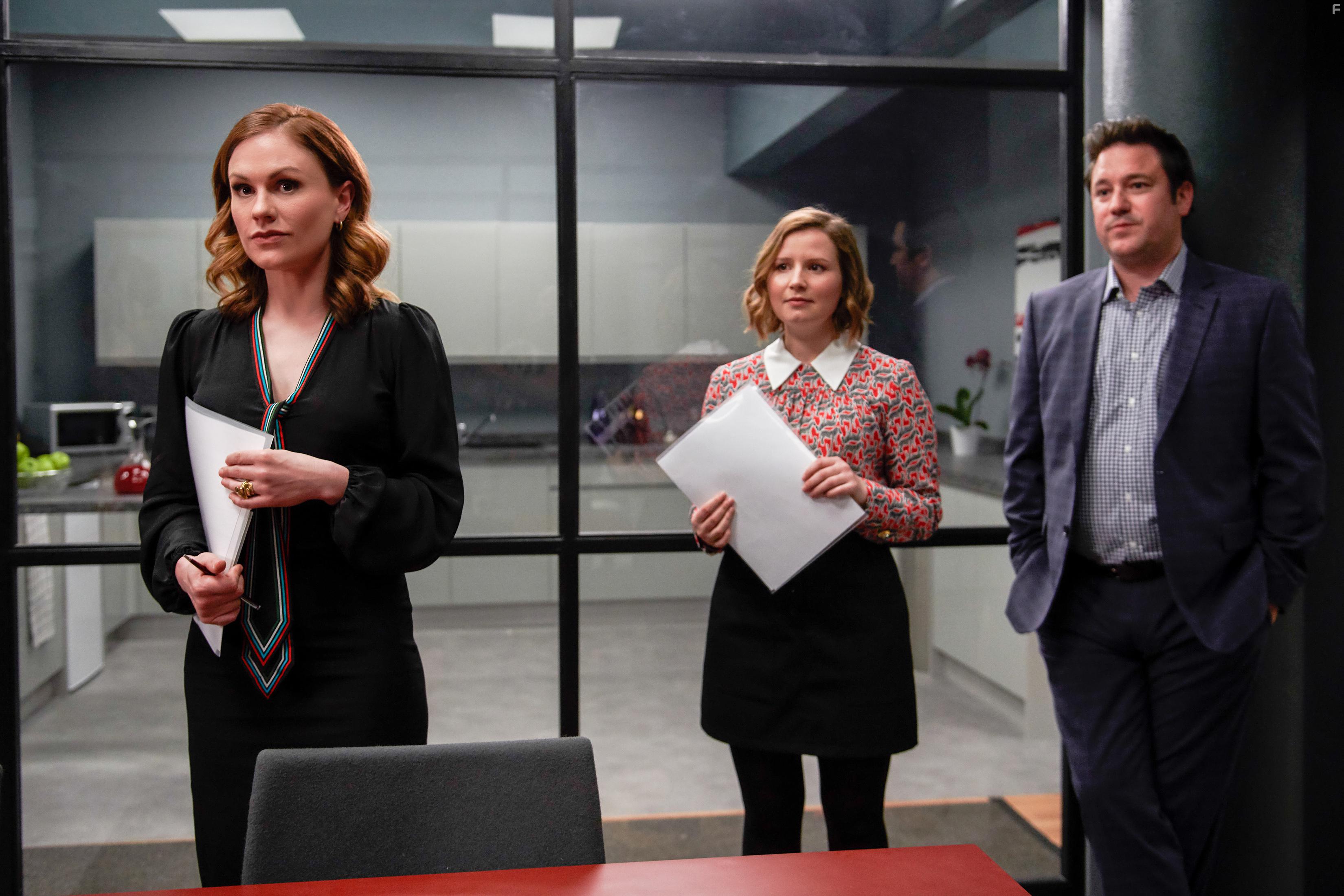 Anna Paquin, Rufus Jones, and Rebecca Benson in Flack (2019)