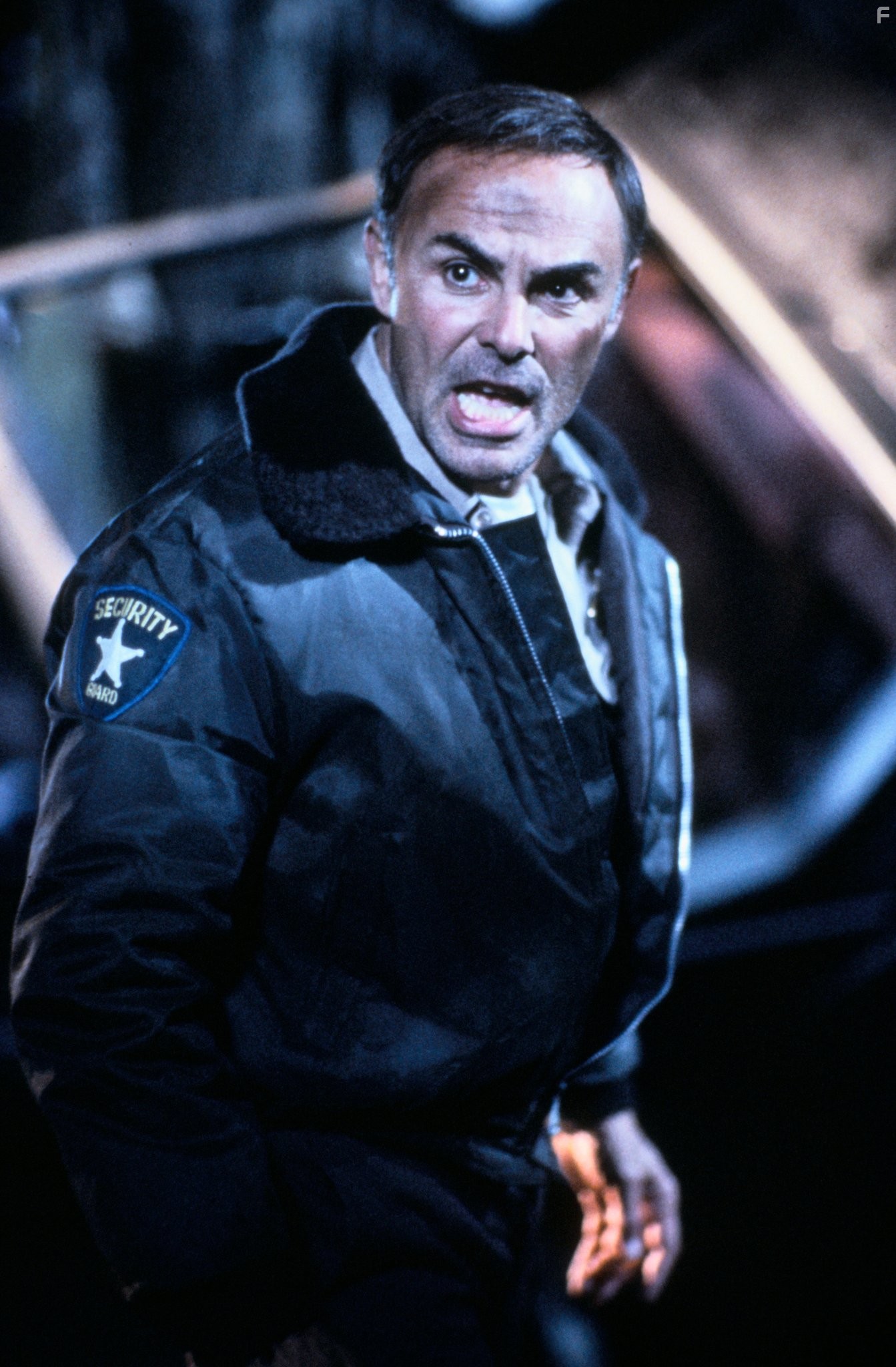 John Saxon in Кошмар на улице Вязов 3: Воины сна (1987)