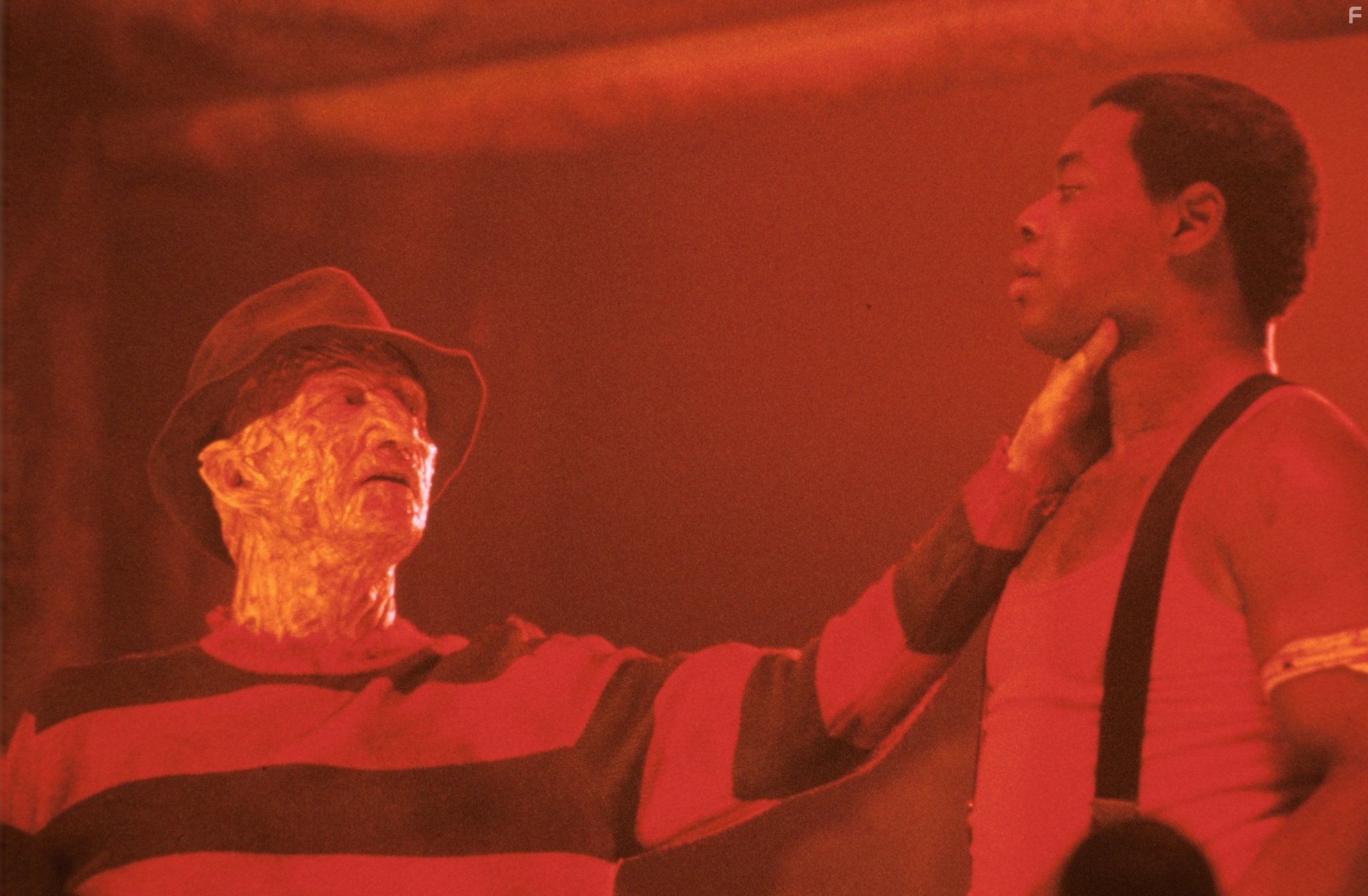 Robert Englund and Ken Sagoes in Кошмар на улице Вязов 3: Воины сна (1987)