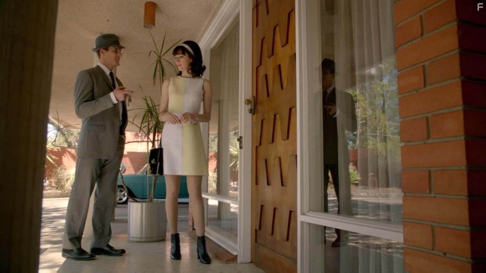 Geraldine Hakewill and Joel Jackson in Ms Fisher's Modern Murder Mysteries (2019)