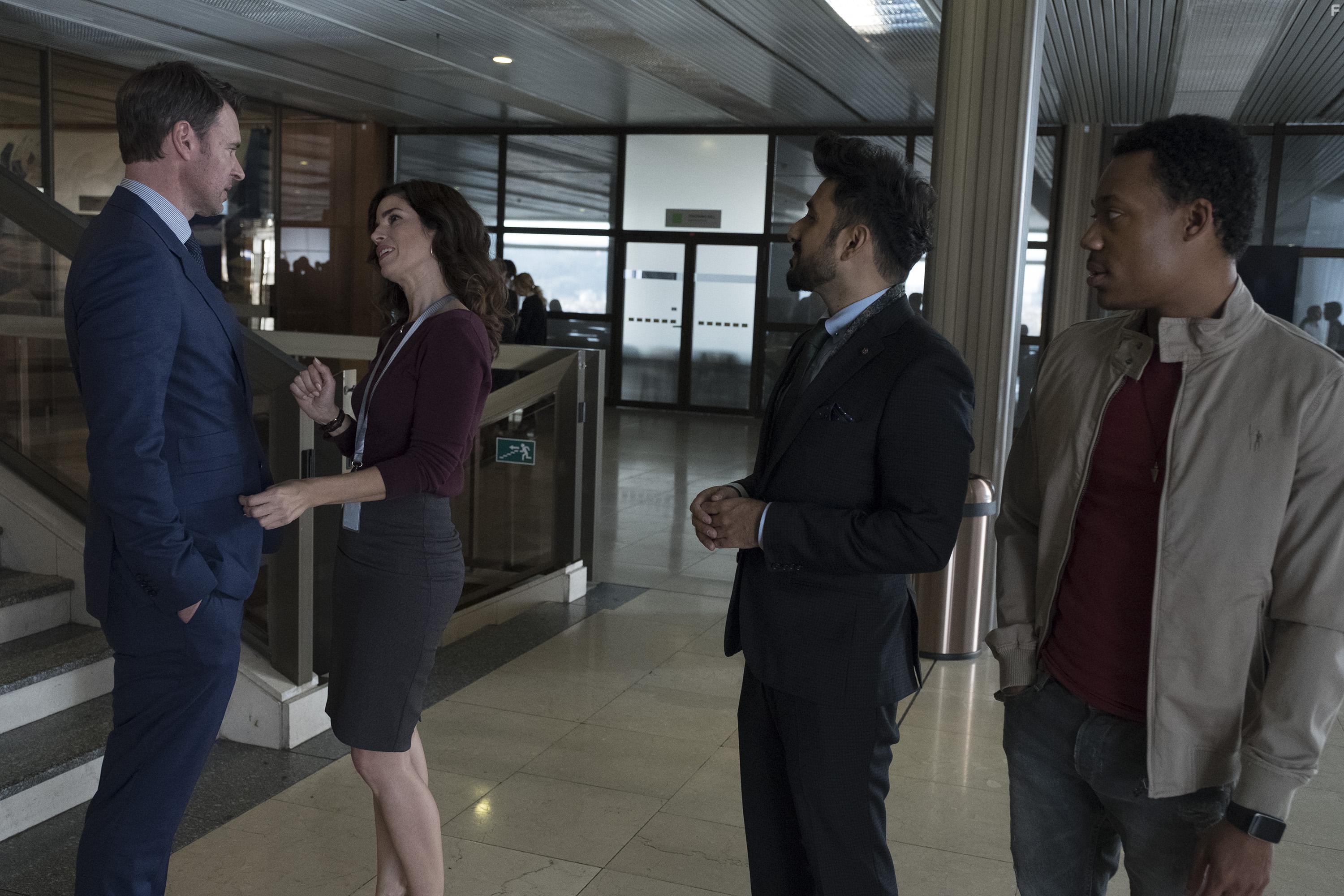 Scott Foley, Ana Ortiz, Tyler James Williams, and Vir Das in Whiskey Cavalier (2019)