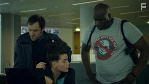 Arieh Worthalter, Brune Renault, and Steve Tientcheu in Transferts (2017)